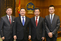 SKY-GRモンゴル駐在員、(モンゴル）ノロブ・アンタンホヤグ首相と（株式会社東亜電機工業社）麻生義継、SKY-GRモンゴル駐在員